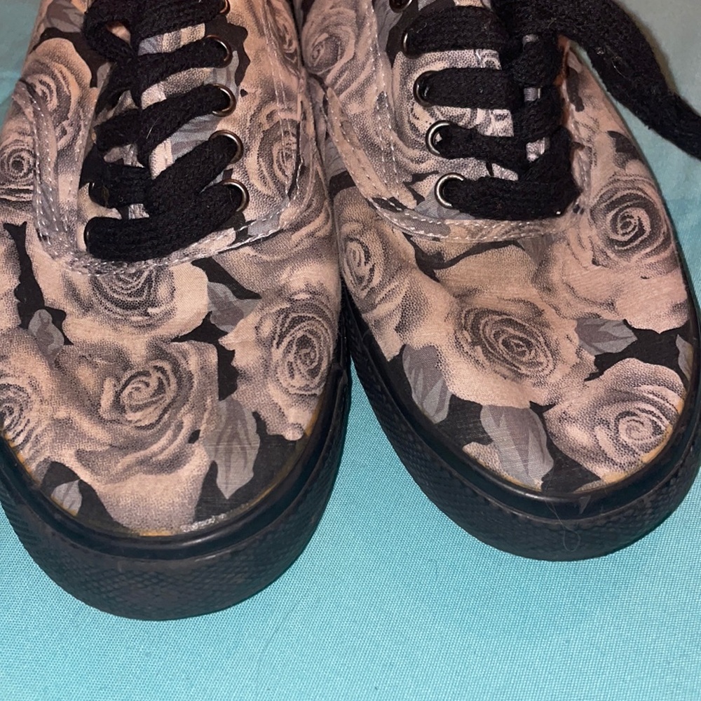 Rose Kicks
